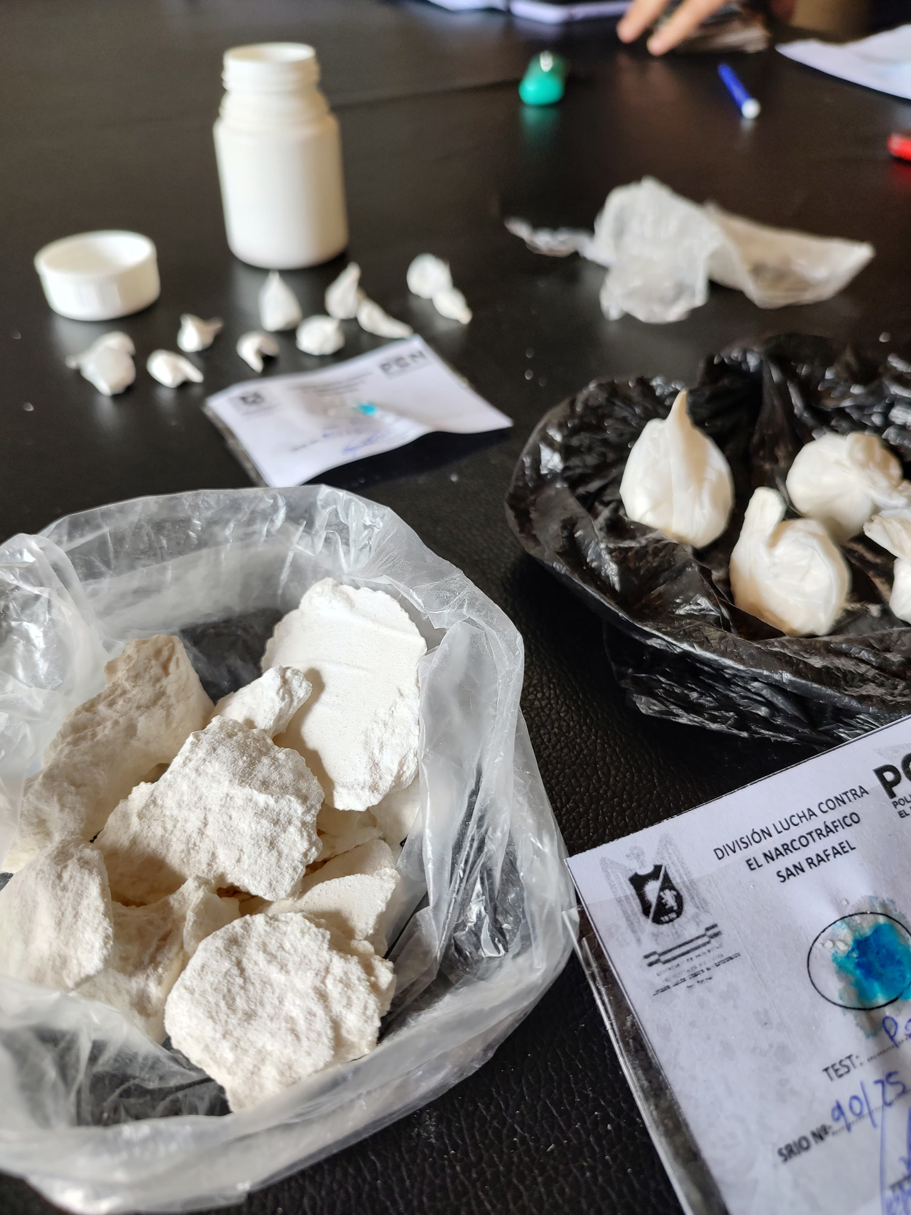 La Policía de Mendoza detuvo a una mujer y logró el secuestro de cocaína, dinero en efectivo y celulares en la Isla 